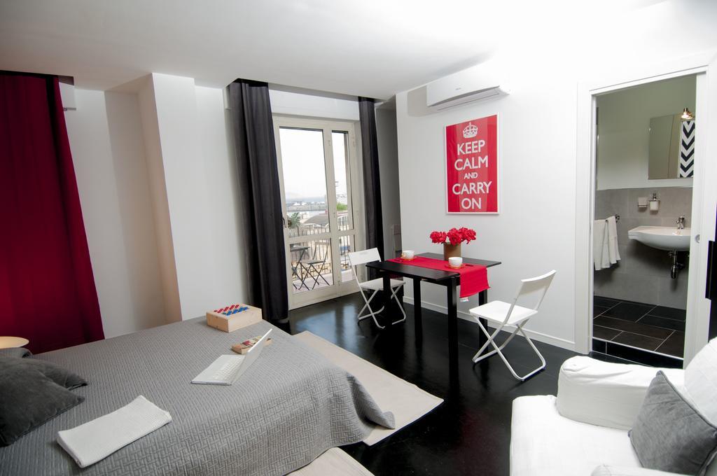 Ferienwohnung Il Faro Neapel Zimmer foto